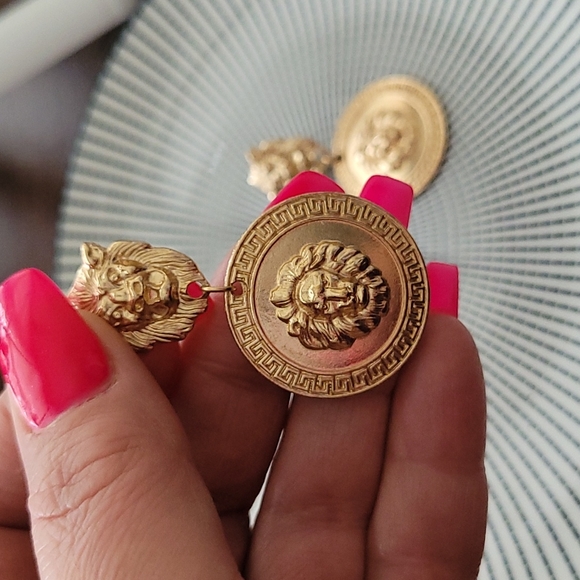 Gold Lion Design Round Drop Earrings - Picture 3 of 4